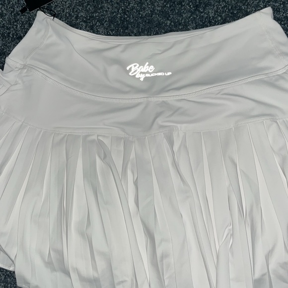Babe white pleated skirt - Picture 2 of 5